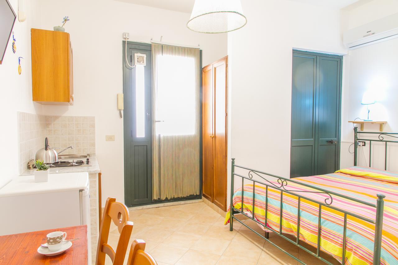 Bordonaro Mini Studio Apartment Чефалу Екстериор снимка