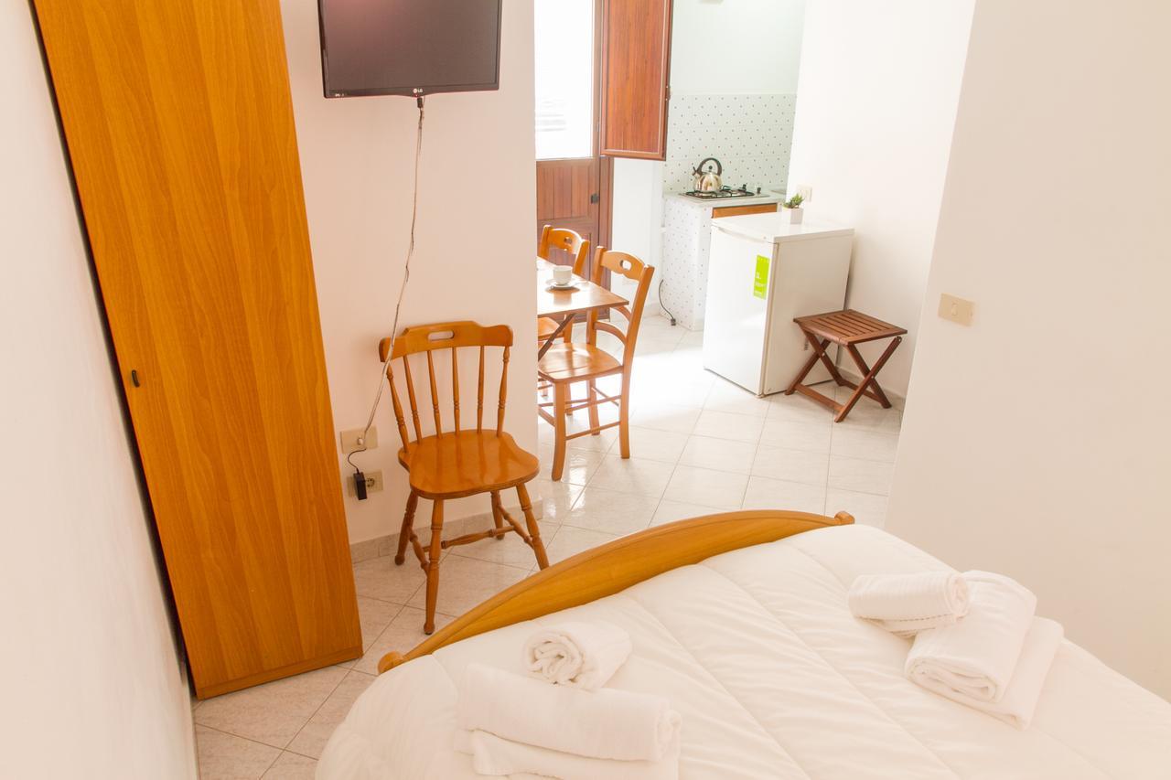 Bordonaro Mini Studio Apartment Чефалу Екстериор снимка
